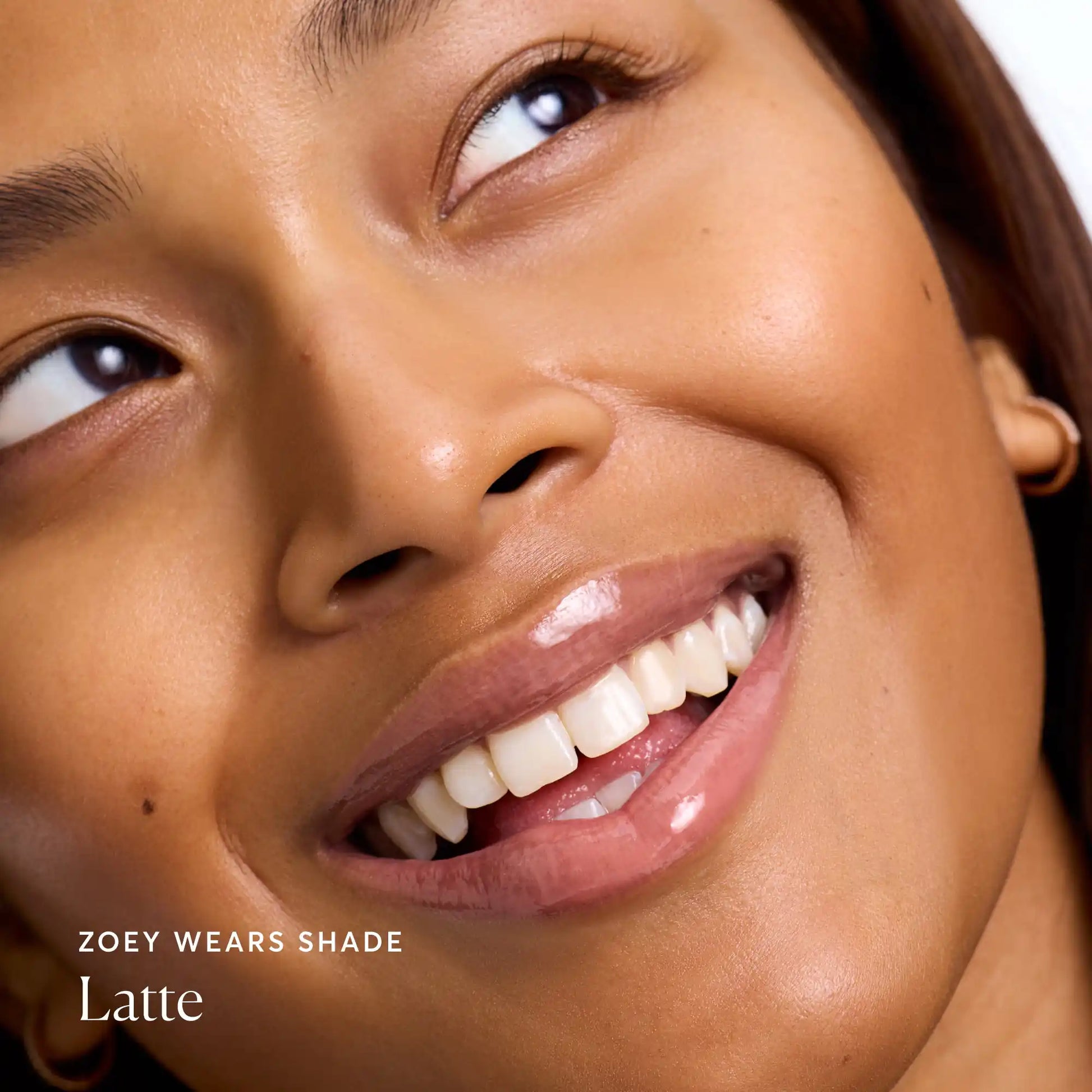phyto-glow-lip-balm-latte-o7 NATR-60110-Alt-Images-Phyto-Glow-Lip-Balm-Latte-04.webp